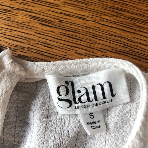 Glam cream blouse with beautiful gold accents - Picture 4 of 6